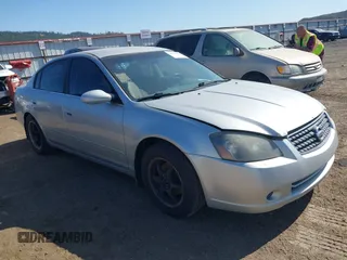 2005 Nissan Altima 2.5 z VIN 1N4AL11D95C328614, wystawiony jako IAAI lot #42522454 z przebiegiem 193 855 mil mil oraz . Historia ofert i sprzedaży dostępna na DreamBid. Obrazek 1.