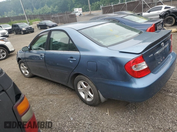 2002 Toyota Camry LE z VIN 4T1BE32K82U635971, wystawiony jako Copart lot #60784855 z przebiegiem Nie podano mil oraz Szkoda całkowita • Salvage title. Historia ofert i sprzedaży dostępna na DreamBid. Obrazek 2.