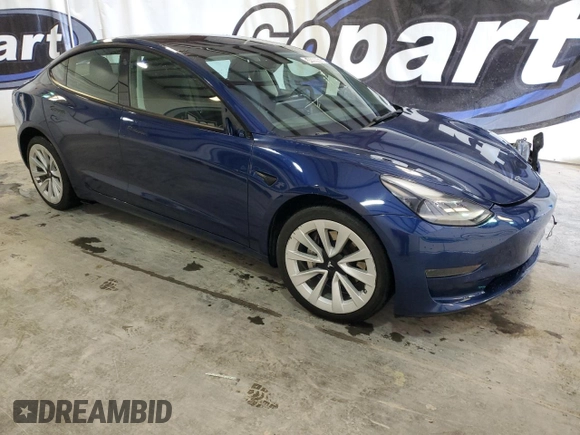 2022 Tesla Model 3 with VIN 5YJ3E1EA5NF372643, listed as a Copart auction lot 54096985 with 43,438 mi miles and Clean Title. Bid and sale history available at DreamBid. Image 4.