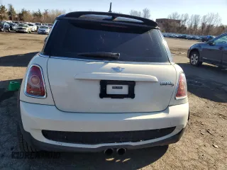 2007 MINI Hardtop S with VIN WMWMF73577TT86065, listed as a Copart auction lot 57262795 with 100,052 mi miles and Salvage Title. Bid and sale history available at DreamBid. Image 6.