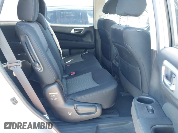 2017 Nissan Pathfinder S with VIN 5N1DR2MN1HC673409, listed as a IAAI auction lot 41992057 with 132,562 mi miles and . Bid and sale history available at DreamBid. Image 8.