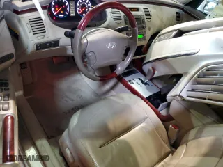 2007 Hyundai Azera SE with VIN KMHFC46F07A237060, listed as a Copart auction lot 70282584 with 135,663 mi miles and Salvage Title. Bid and sale history available at carsss.com. Image 8.
