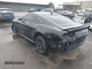 2021 Ford Mustang GT z VIN 1FA6P8CF3M5154673, wystawiony jako IAAI lot #41933201 z przebiegiem 53 757 mil mil oraz . Historia ofert i sprzedaży dostępna na DreamBid. Obrazek 3.