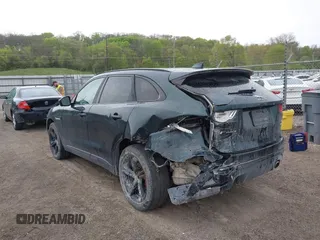 2017 Jaguar F-Pace S z VIN SADCM2BV3HA056899, wystawiony jako IAAI lot #42184028 z przebiegiem 99 687 mil mil oraz . Historia ofert i sprzedaży dostępna na DreamBid. Obrazek 3.