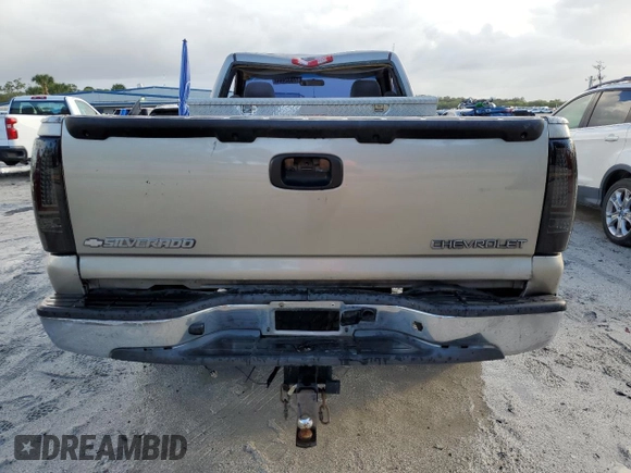 2000 Chevrolet Silverado 1500 with VIN 1GCEK14V5YE425577, listed as a Copart auction lot 77032444 with 123,428 mi miles and Salvage Title. Bid and sale history available at carsss.com. Image 6.