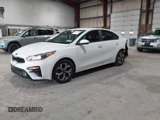 2020 Kia Forte LXS z VIN 3KPF24AD0LE255174, wystawiony jako IAAI lot #42273738 z przebiegiem 72 237 mil mil oraz . Historia ofert i sprzedaży dostępna na DreamBid. Obrazek 2.