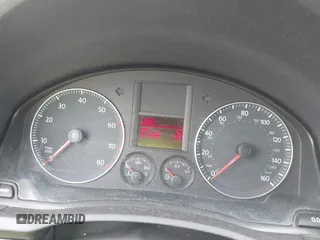 2007 Volkswagen Rabbit z VIN WVWBR71K97W192081, wystawiony jako IAAI lot #42357944 z przebiegiem 161 268 mil mil oraz . Historia ofert i sprzedaży dostępna na DreamBid. Obrazek 7.