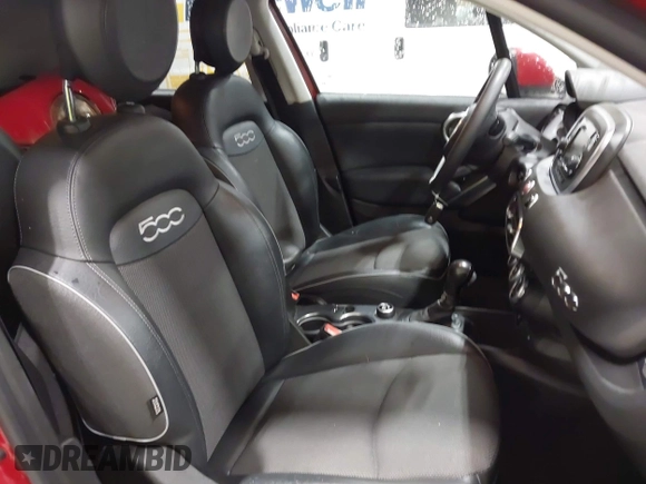 2016 FIAT 500X Trekking z VIN ZFBCFYCT7GP512617, wystawiony jako IAAI lot #42344947 z przebiegiem 146 656 mil mil oraz . Historia ofert i sprzedaży dostępna na DreamBid. Obrazek 8.