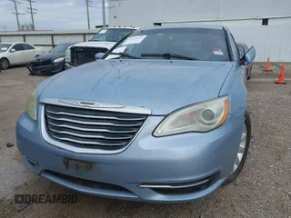 2014 Chrysler 200 Touring with VIN 1C3CCBBB3EN136829, listed as a IAAI auction lot 41279121 with 122,947 mi miles. Bid and sale history available at carsss.com. Image 6.