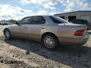 1994 Lexus LS z VIN JT8UF11E7R0195154, wystawiony jako Copart lot #81828264 z przebiegiem 142 045 mil mil oraz Szkody całkowita. Historia ofert i sprzedaży dostępna na DreamBid. Obrazek 2.