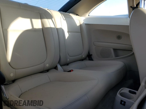 2014 Volkswagen Beetle 2.5L w/Sun with VIN 3VWJP7AT8EM610831, listed as a Copart auction lot 84318174 with 136,931 mi miles and Salvage Title. Bid and sale history available at DreamBid. Image 10.
