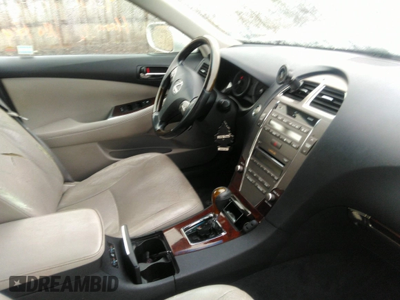 2011 Lexus ES with VIN JTHBK1EG7B2435831, listed as a IAAI auction lot 42007290 with Not Provided miles. Bid and sale history available at carsss.com. Image 5.