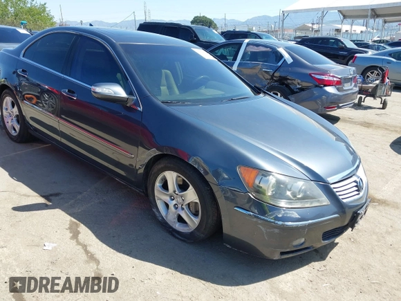 2006 Acura RL z VIN JH4KB16516C004396, wystawiony jako IAAI lot #41959850 z przebiegiem 114 670 mil mil oraz . Historia ofert i sprzedaży dostępna na DreamBid. Obrazek 1.