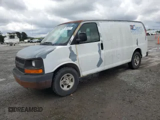 2007 Chevrolet Express Cargo z VIN 1GCFG15X671203819, wystawiony jako Copart lot #52943015 z przebiegiem 615 620 mil mil oraz Czysty tytuł • Clean title. Historia ofert i sprzedaży dostępna na DreamBid. Obrazek 1.