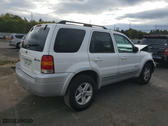 2007 Ford Escape Hybrid with VIN 1FMCU59HX7KB98751, listed as a Copart auction lot 76145834 with 133,185 mi miles and Salvage Title. Bid and sale history available at carsss.com. Image 3.