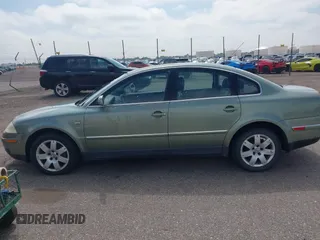 2002 Volkswagen Passat GLX z VIN WVWTH63B52P177417, wystawiony jako IAAI lot #42431837 z przebiegiem 239 788 mil mil oraz . Historia ofert i sprzedaży dostępna na DreamBid. Obrazek 14.
