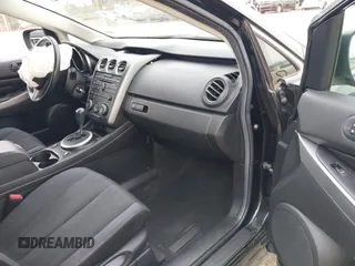 2010 Mazda CX-7 Sport z VIN JM3ER2W58A0347031, wystawiony jako IAAI lot #41668984 z przebiegiem 144 574 mil mil oraz . Historia ofert i sprzedaży dostępna na DreamBid. Obrazek 5.