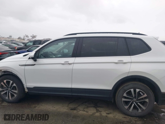 2022 Volkswagen Tiguan S z VIN 3VV1B7AXXNM149461, wystawiony jako IAAI lot #41746132 z przebiegiem 22 832 mil mil oraz . Historia ofert i sprzedaży dostępna na DreamBid. Obrazek 15.