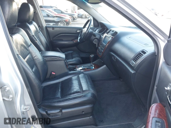 2005 Acura MDX with VIN 2HNYD18285H559795, listed as a IAAI auction lot 41230328 with 194,283 mi miles. Bid and sale history available at carsss.com. Image 5.