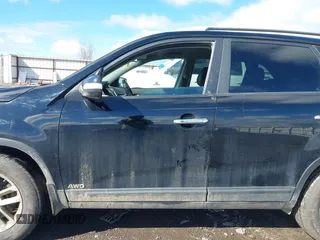 2015 Kia Sorento LX with VIN 5XYKTDA76FG649338, listed as a IAAI auction lot 41835315 with 221,452 mi miles. Bid and sale history available at carsss.com. Image 14.
