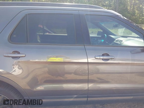 2017 Ford Explorer XLT z VIN 1FM5K7D82HGA31550, wystawiony jako IAAI lot #42391756 z przebiegiem 141 291 mil mil oraz . Historia ofert i sprzedaży dostępna na DreamBid. Obrazek 14.