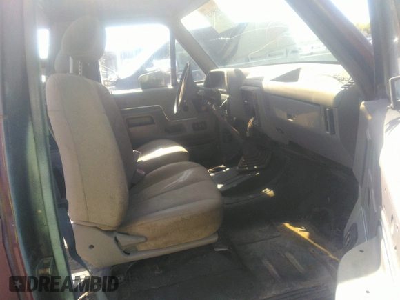1990 Ford Bronco XL z VIN 1FMEU15N7LLA25223, wystawiony jako IAAI lot #41858217 z przebiegiem 196 000 mil mil oraz . Historia ofert i sprzedaży dostępna na DreamBid. Obrazek 5.