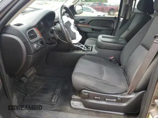 2013 Chevrolet Suburban LS z VIN 1GNSCHE00DR221307, wystawiony jako Copart lot #54684925 z przebiegiem 203 169 mil mil oraz Szkoda całkowita • Salvage title. Historia ofert i sprzedaży dostępna na DreamBid. Obrazek 7.