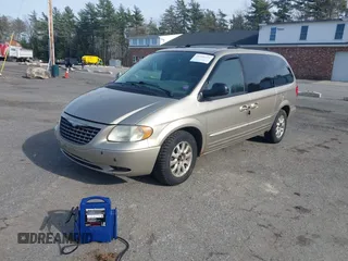 2003 Chrysler Town & Country LXi with VIN 2C8GP54L93R372831, listed as a IAAI auction lot 42132738 with 88,442 mi miles. Bid and sale history available at carsss.com. Image 2.