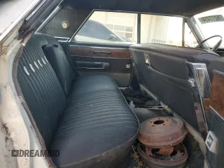 1967 Chrysler New Yorker z VIN CH43K73231908, wystawiony jako Copart lot #76277454 z przebiegiem Nie podano mil oraz Nie do naprawy. Historia ofert i sprzedaży dostępna na DreamBid. Obrazek 10.