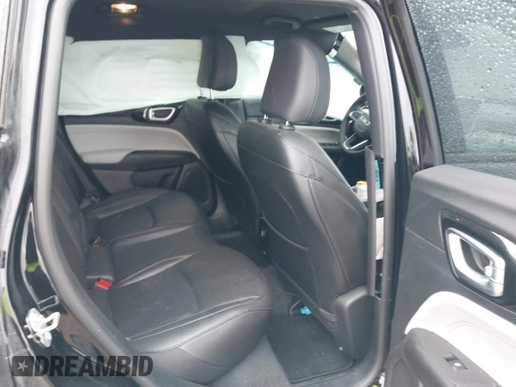 2024 Jeep Compass Limited z VIN 3C4NJDCN1RT141824, wystawiony jako IAAI lot #40741507 z przebiegiem 3 028 mil mil oraz . Historia ofert i sprzedaży dostępna na DreamBid. Obrazek 8.