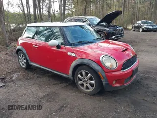 2009 MINI Hardtop S with VIN WMWMF735X9TT97788, listed as a IAAI auction lot 41925351 with 150,858 mi miles and . Bid and sale history available at DreamBid. Image 1.