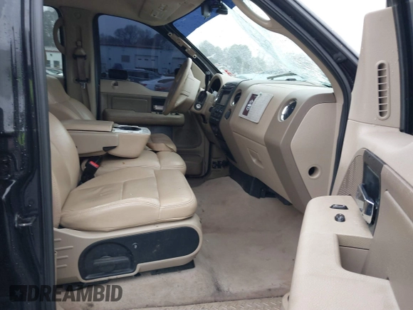 2008 Ford F-150 XLT with VIN 1FTPW145X8FB29929, listed as a IAAI auction lot 41473064 with 116,787 mi miles. Bid and sale history available at carsss.com. Image 5.