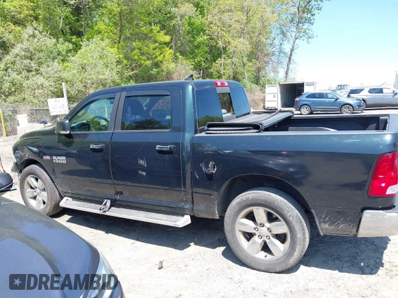 2015 Ram 1500 Big Horn z VIN 1C6RR7LT2FS731349, wystawiony jako IAAI lot #42189905 z przebiegiem 152 613 mil mil oraz . Historia ofert i sprzedaży dostępna na DreamBid. Obrazek 14.