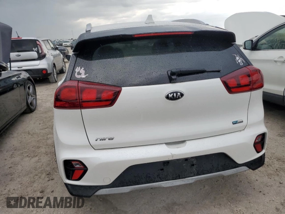 2020 Kia Niro LX with VIN KNDCB3LC0L5399563, listed as a Copart auction lot 77760024 with 84,404 mi miles and Non Repairable. Bid and sale history available at carsss.com. Image 6.