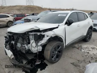 2022 Buick Envision Essence with VIN LRBFZPR4XND110227, listed as a Copart auction lot 44638245 with 30,492 mi miles and Salvage Title. Bid and sale history available at carsss.com. Image 1.