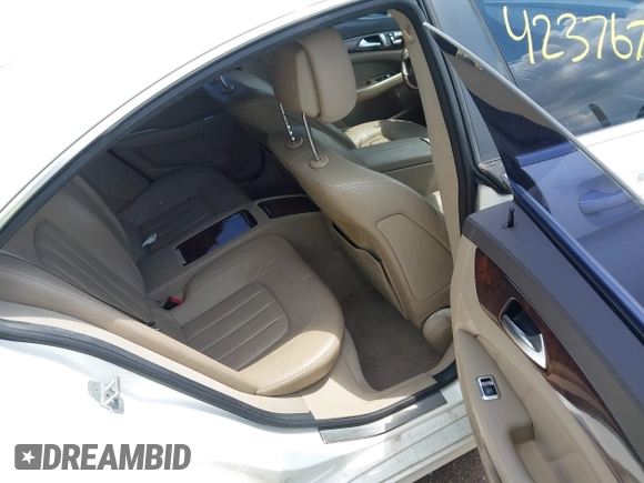 2013 Mercedes-Benz CLS 550 с VIN WDDLJ7DB6DA073913, выставлен на аукционе IAAI как лот 42376739 с пробегом 143 955 миль миль и . История ставок и продаж доступна на DreamBid. Изображение 8.
