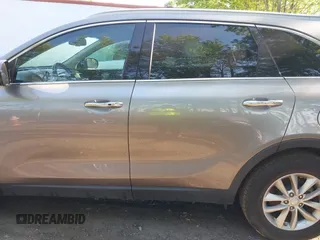 2017 Kia Sorento LX with VIN 5XYPG4A36HG279857, listed as a IAAI auction lot 42115007 with 112,592 mi miles. Bid and sale history available at carsss.com. Image 14.