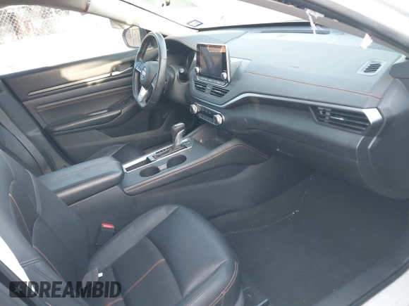 2022 Nissan Altima SR z VIN 1N4BL4CV3NN362578, wystawiony jako IAAI lot #41692324 z przebiegiem 31 877 mil mil oraz . Historia ofert i sprzedaży dostępna na DreamBid. Obrazek 5.