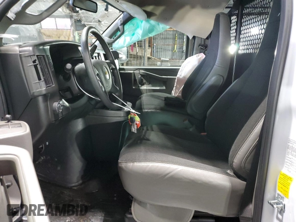 2024 Chevrolet Express Cargo with VIN 1GCWGAFP1R1195761, listed as a Copart auction lot 84272694 with 3,334 mi miles and Clean title. Bid and sale history available at DreamBid. Image 7.