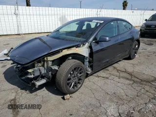 2024 Tesla Model 3 z VIN 5YJ3E1EA5RF857757, wystawiony jako Copart lot #45758385 z przebiegiem 5364 mil mil oraz Szkody całkowita. Historia ofert i sprzedaży dostępna na DreamBid. Obrazek 1.