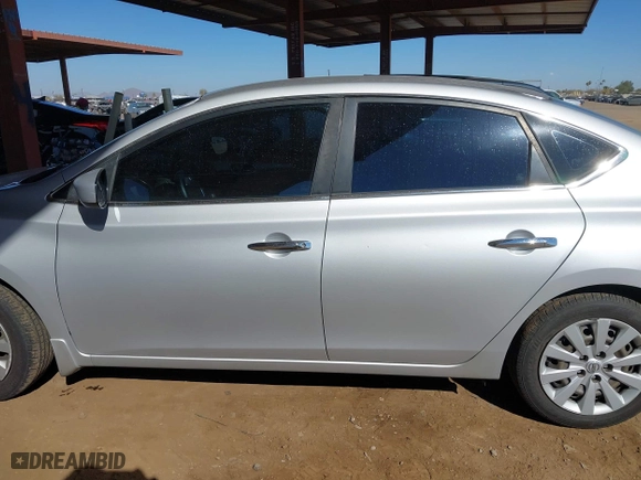 2013 Nissan Sentra SR with VIN 3N1AB7AP5DL635584, listed as a IAAI auction lot 41686634 with 137,203 mi miles. Bid and sale history available at carsss.com. Image 14.