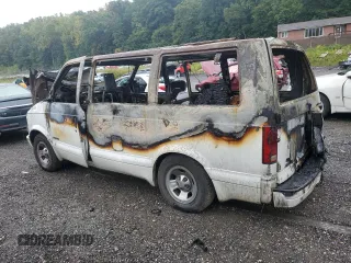 2001 Chevrolet Astro with VIN 1GNDM19W41B133828, listed as a Copart auction lot 71956404 with Not Provided miles and Salvage Title. Bid and sale history available at carsss.com. Image 2.