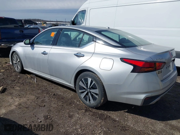 2019 Nissan Altima 2.5 SL with VIN 1N4BL4EV5KC185679, listed as a IAAI auction lot 41658107 with 136,662 mi miles. Bid and sale history available at carsss.com. Image 3.