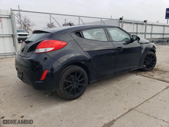 2014 Hyundai Veloster RE:FLEX with VIN KMHTC6AD1EU192467, listed as a Copart auction lot 82654544 with 92,621 mi miles and Salvage Title. Bid and sale history available at carsss.com. Image 3.