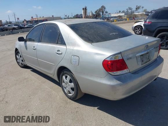 2006 Toyota Camry STD z VIN 4T1BE32K66U160455, wystawiony jako IAAI lot #41825645 z przebiegiem 195 926 mil mil oraz . Historia ofert i sprzedaży dostępna na DreamBid. Obrazek 3.