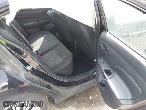 2020 Nissan Versa S z VIN 3N1CN8DV7LL891451, wystawiony jako IAAI lot #41871961 z przebiegiem Nie podano mil oraz . Historia ofert i sprzedaży dostępna na DreamBid. Obrazek 8.
