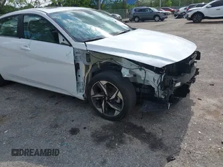 2021 Hyundai Elantra Limited z VIN 5NPLP4AG0MH017241, wystawiony jako IAAI lot #42316681 z przebiegiem 21 902 mil mil oraz . Historia ofert i sprzedaży dostępna na DreamBid. Obrazek 6.