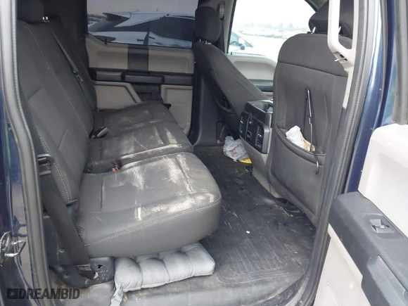 2018 Ford F-150 XL with VIN 1FTEW1CP2JFC00220, listed as a IAAI auction lot 41557424 with 263,032 mi miles. Bid and sale history available at carsss.com. Image 8.