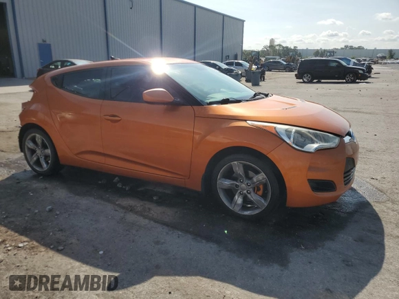 2013 Hyundai Veloster w/Gray Int z VIN KMHTC6AD1DU103219, wystawiony jako Copart lot #60426875 z przebiegiem 135 869 mil mil oraz Szkoda całkowita • Salvage title. Historia ofert i sprzedaży dostępna na DreamBid. Obrazek 4.