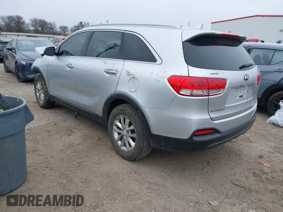 2018 Kia Sorento LX with VIN 5XYPG4A35JG378093, listed as a IAAI auction lot 41602165 with 61,247 mi miles. Bid and sale history available at carsss.com. Image 3.